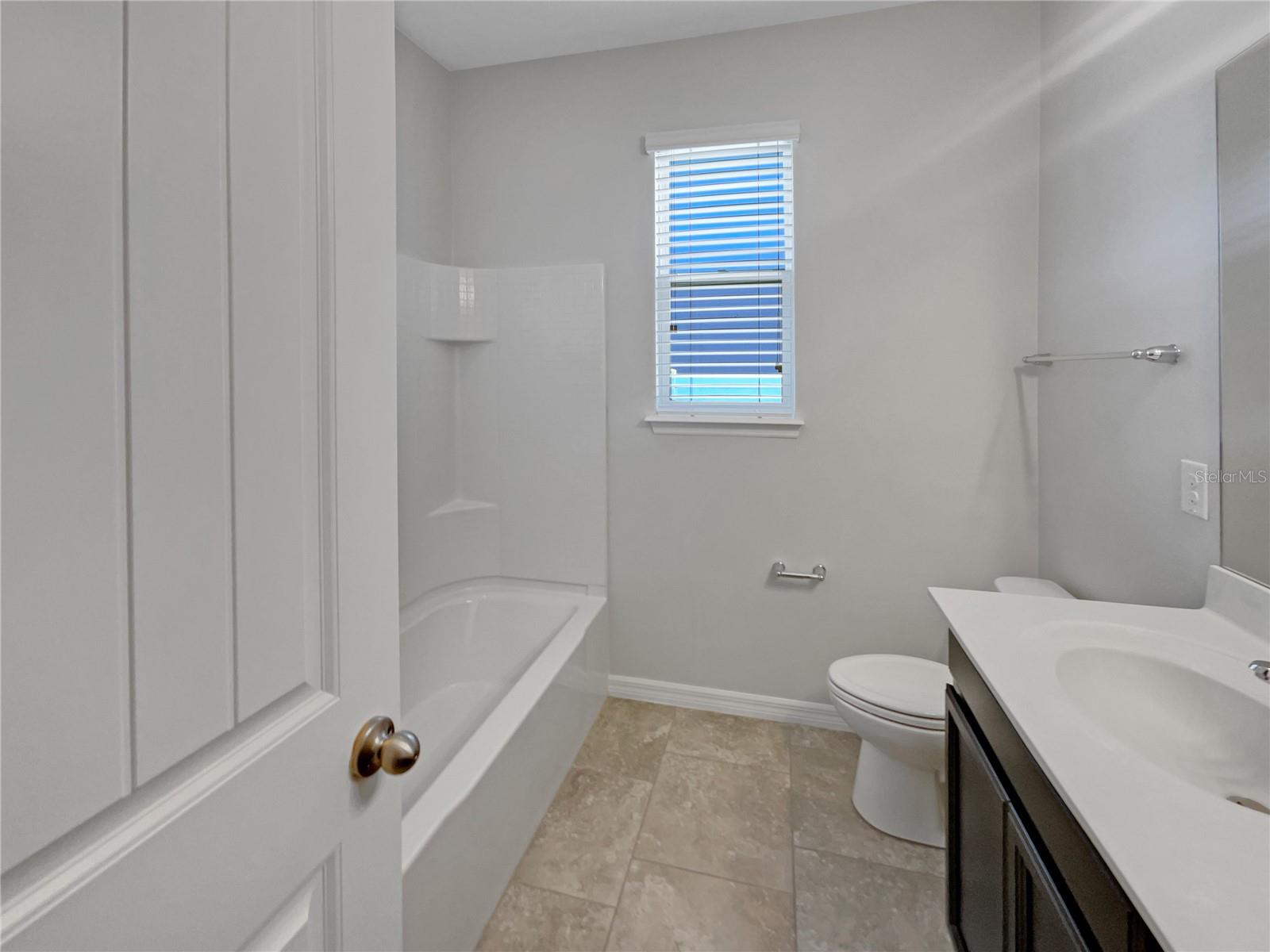 Image 15 of 28 For 4010 Brookshire Circle