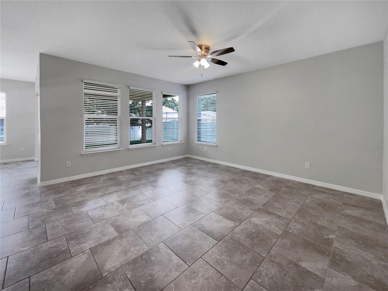Image 3 of 28 For 4010 Brookshire Circle