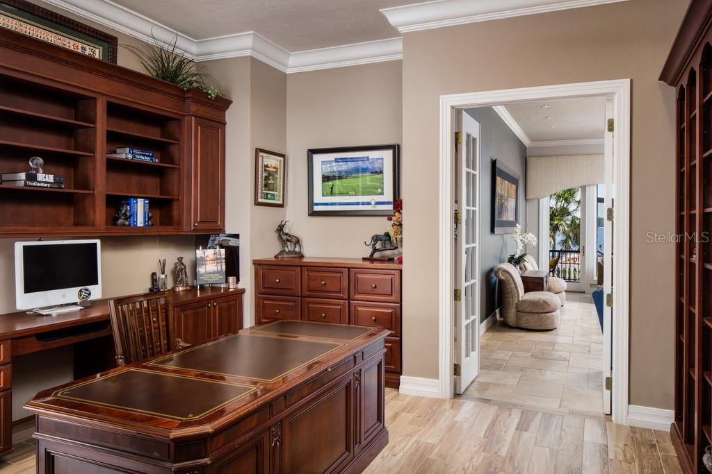 Image 10 of 22 For 9724 Chestnut Ridge Dr