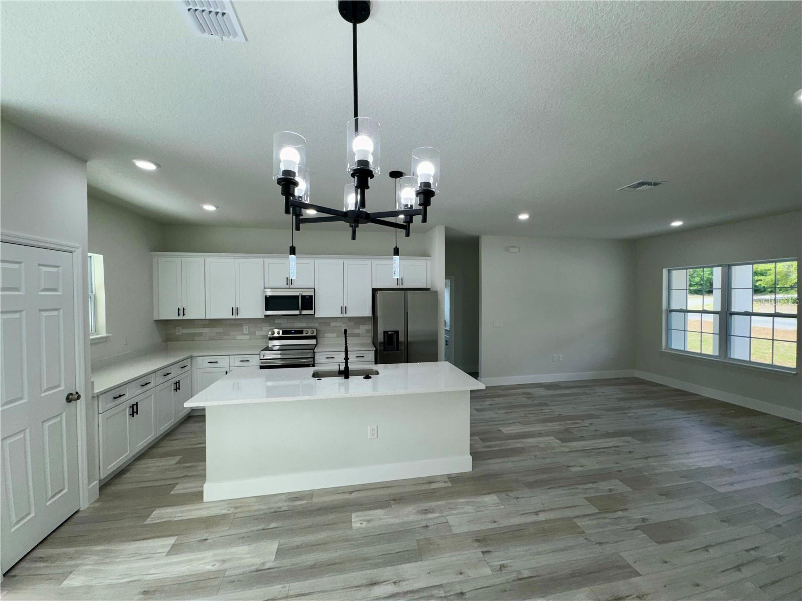 Image 13 of 26 For 7578 Primrose Drive