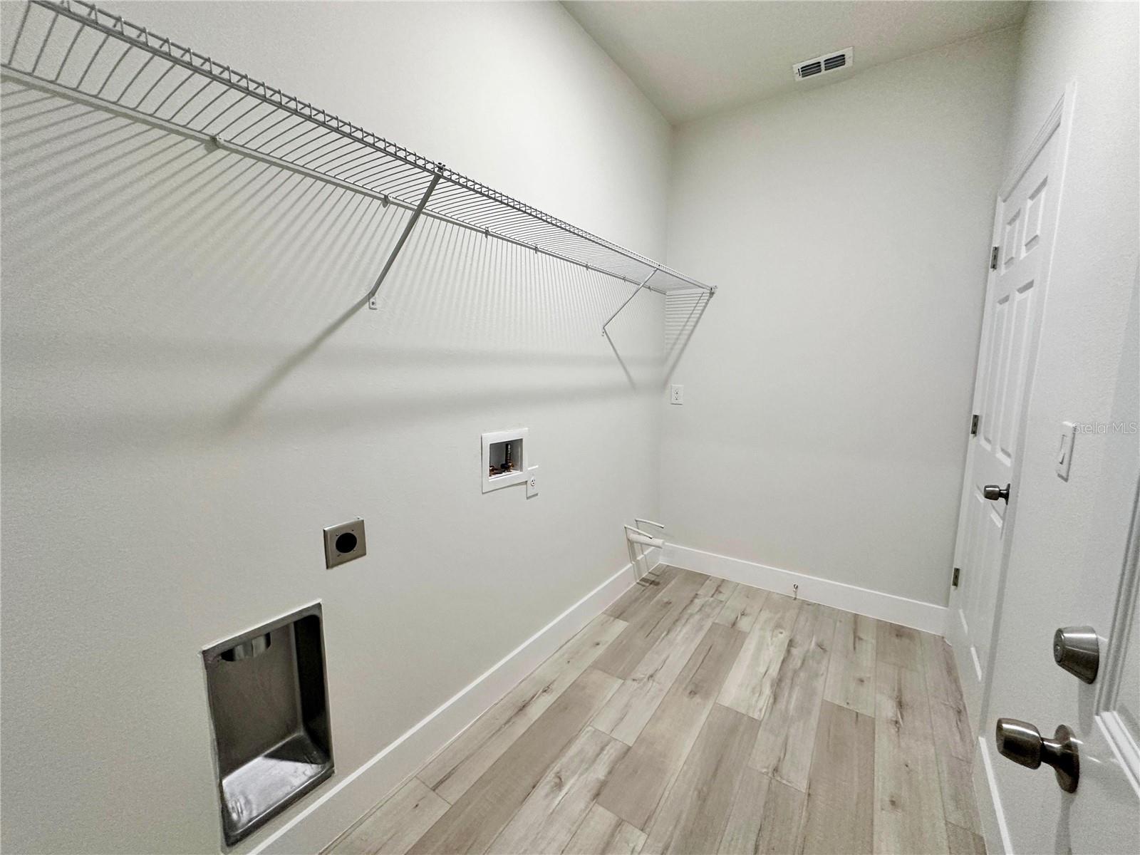Image 17 of 26 For 7578 Primrose Drive