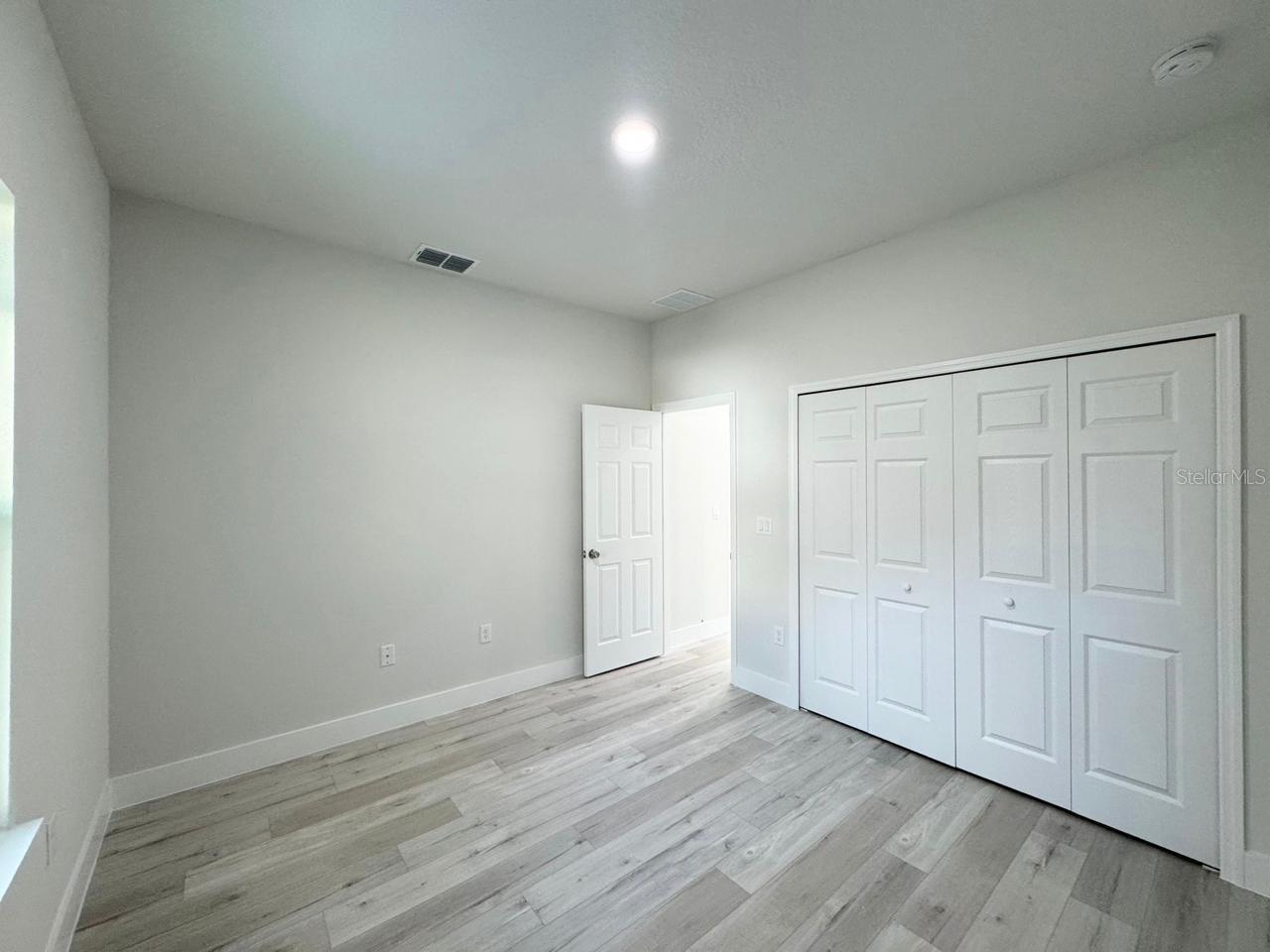 Image 21 of 28 For 1795 Linden Drive