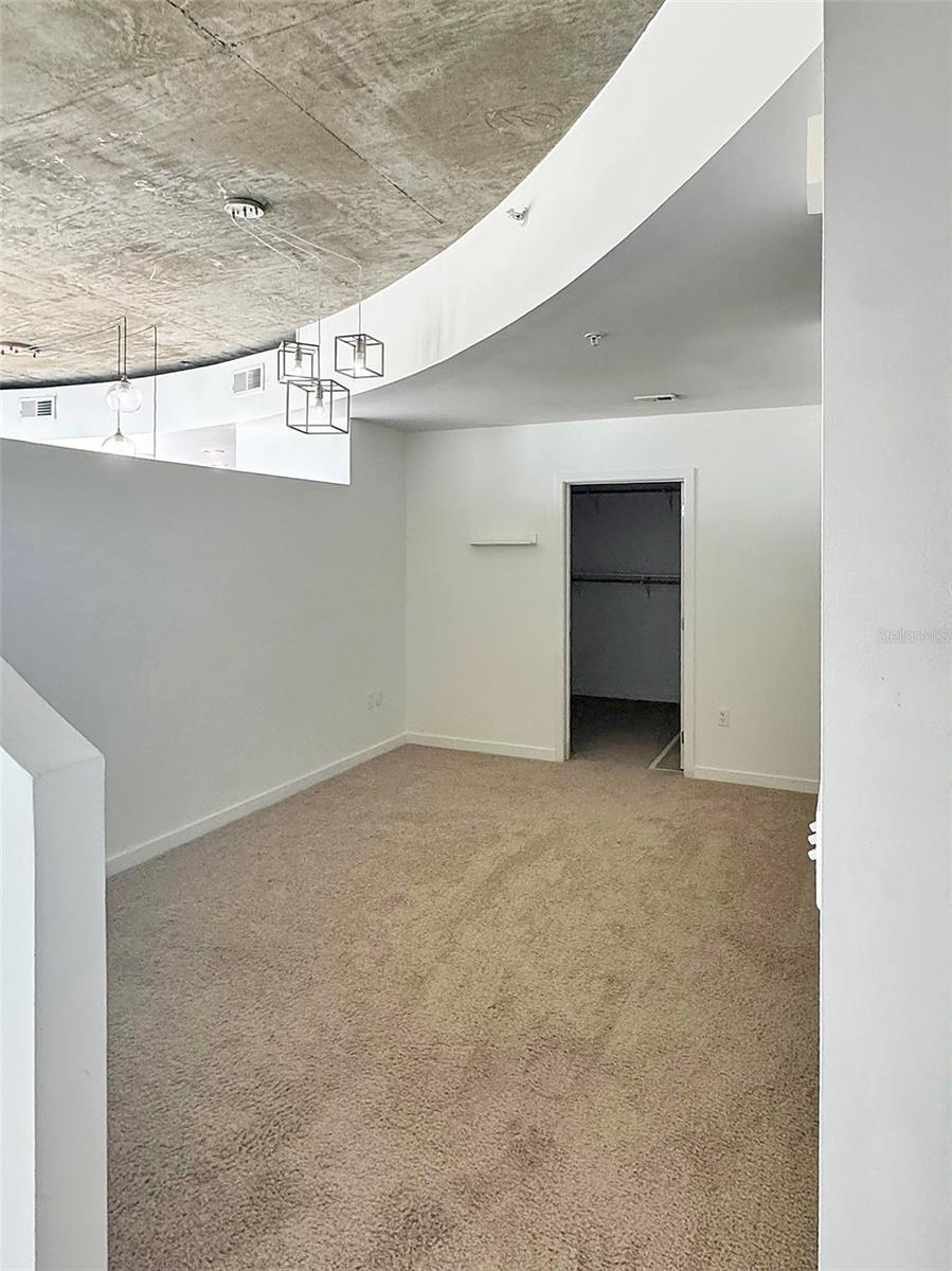 Image 9 of 16 For 155 Court Avenue 2008