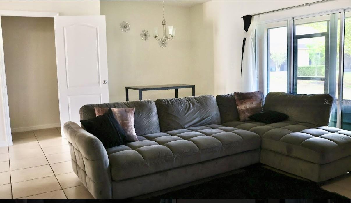 Image 4 of 12 For 395 Arbor Lakes Drive
