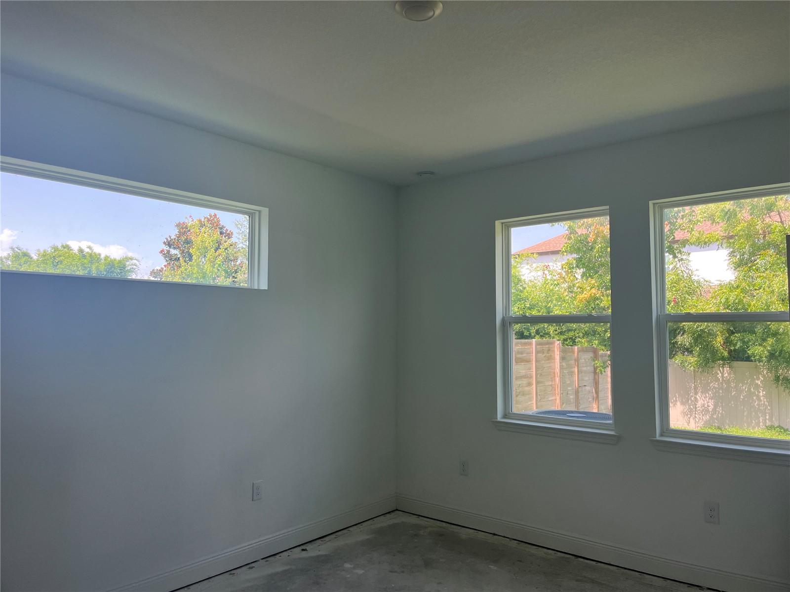 Image 12 of 26 For 14741 Milfoil Avenue