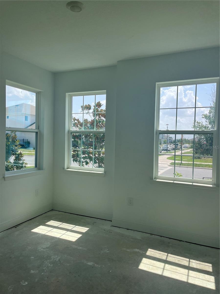 Image 19 of 26 For 14741 Milfoil Avenue
