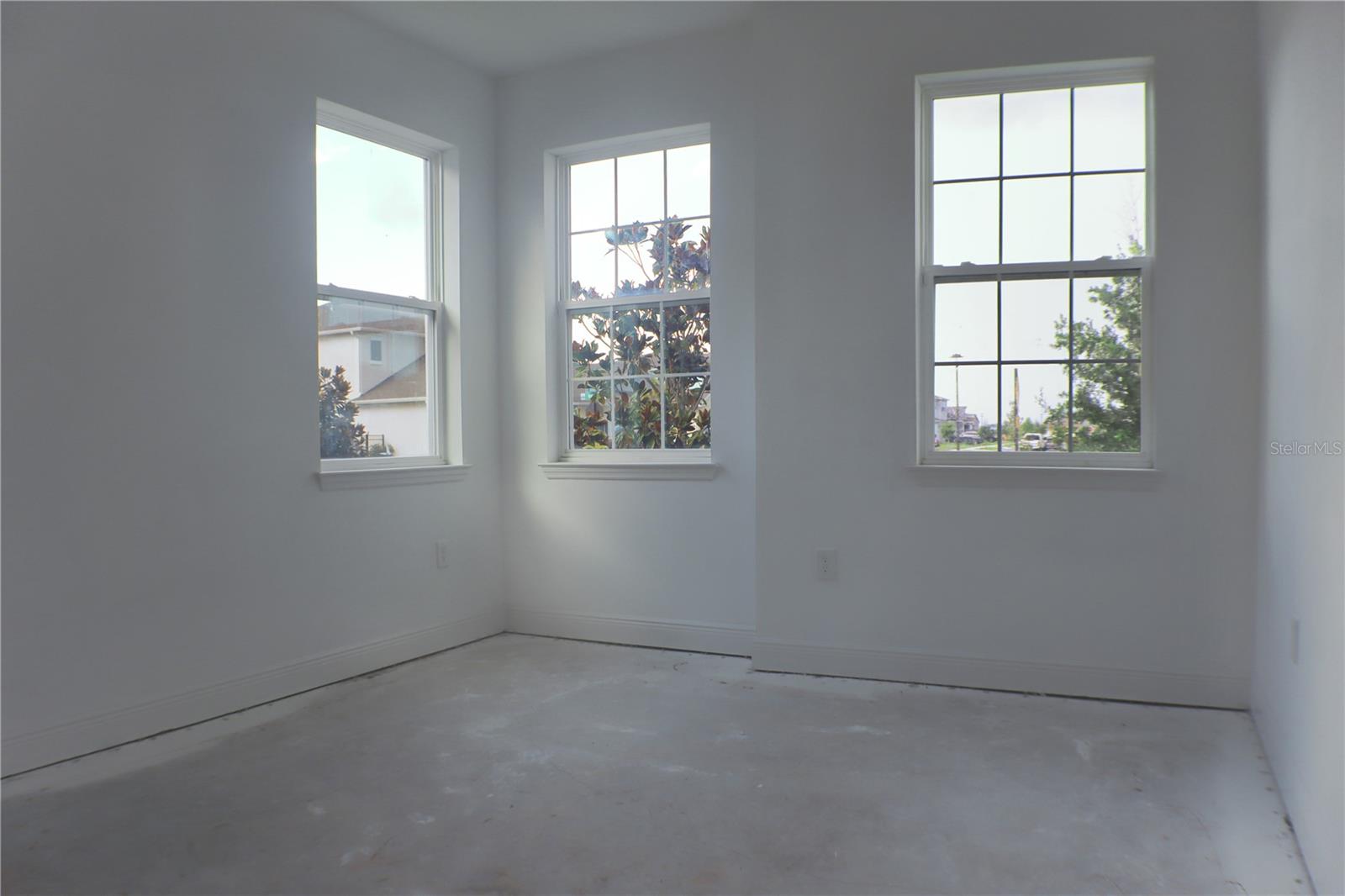 Image 31 of 42 For 14741 Milfoil Avenue