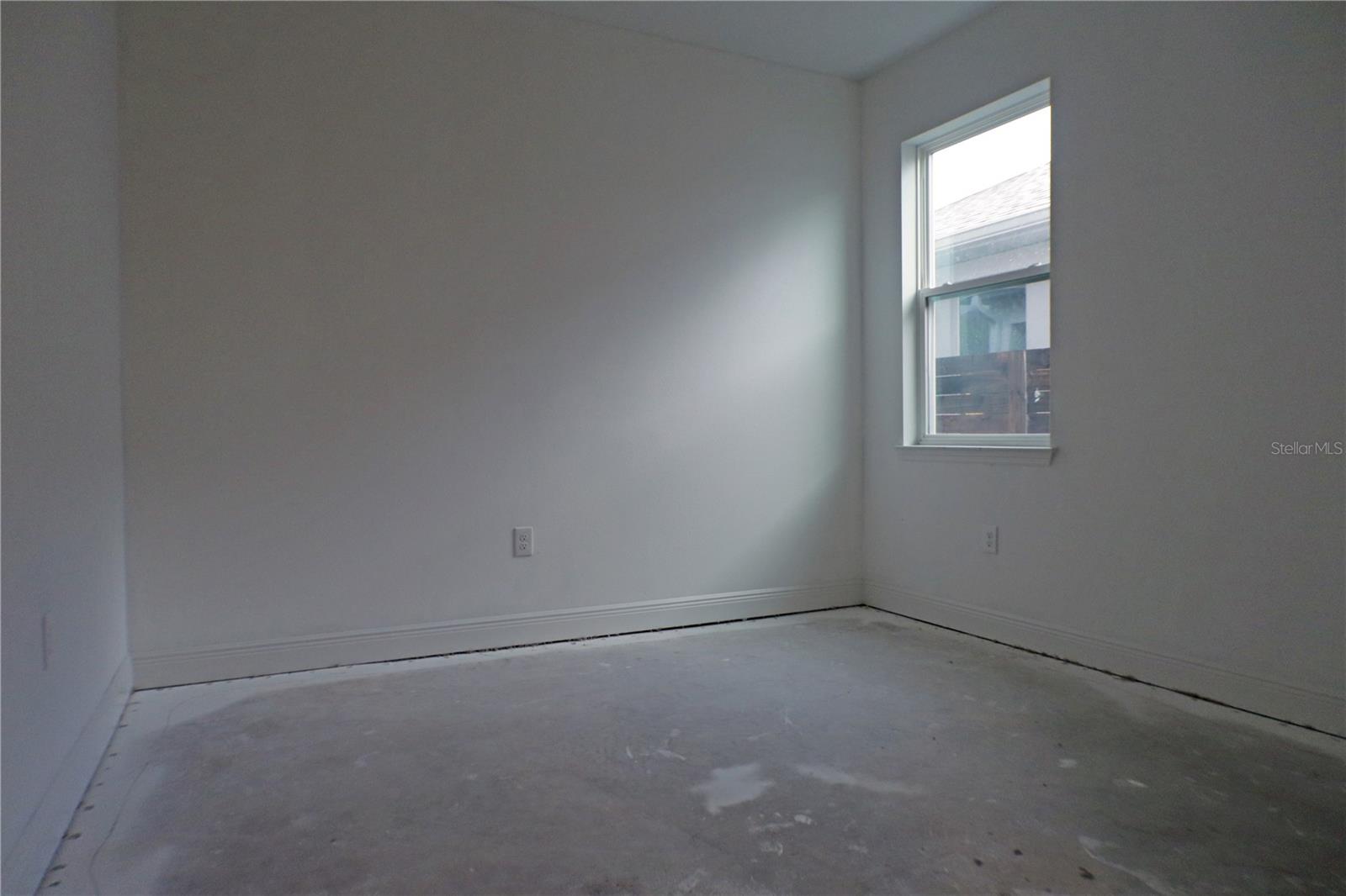 Image 33 of 42 For 14741 Milfoil Avenue