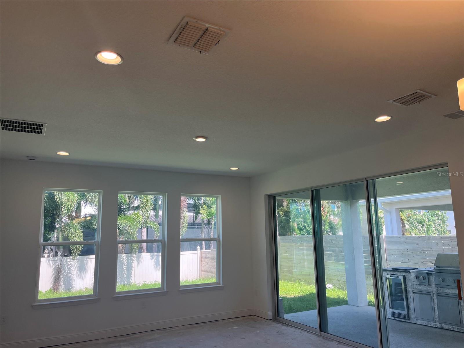 Image 6 of 26 For 14741 Milfoil Avenue