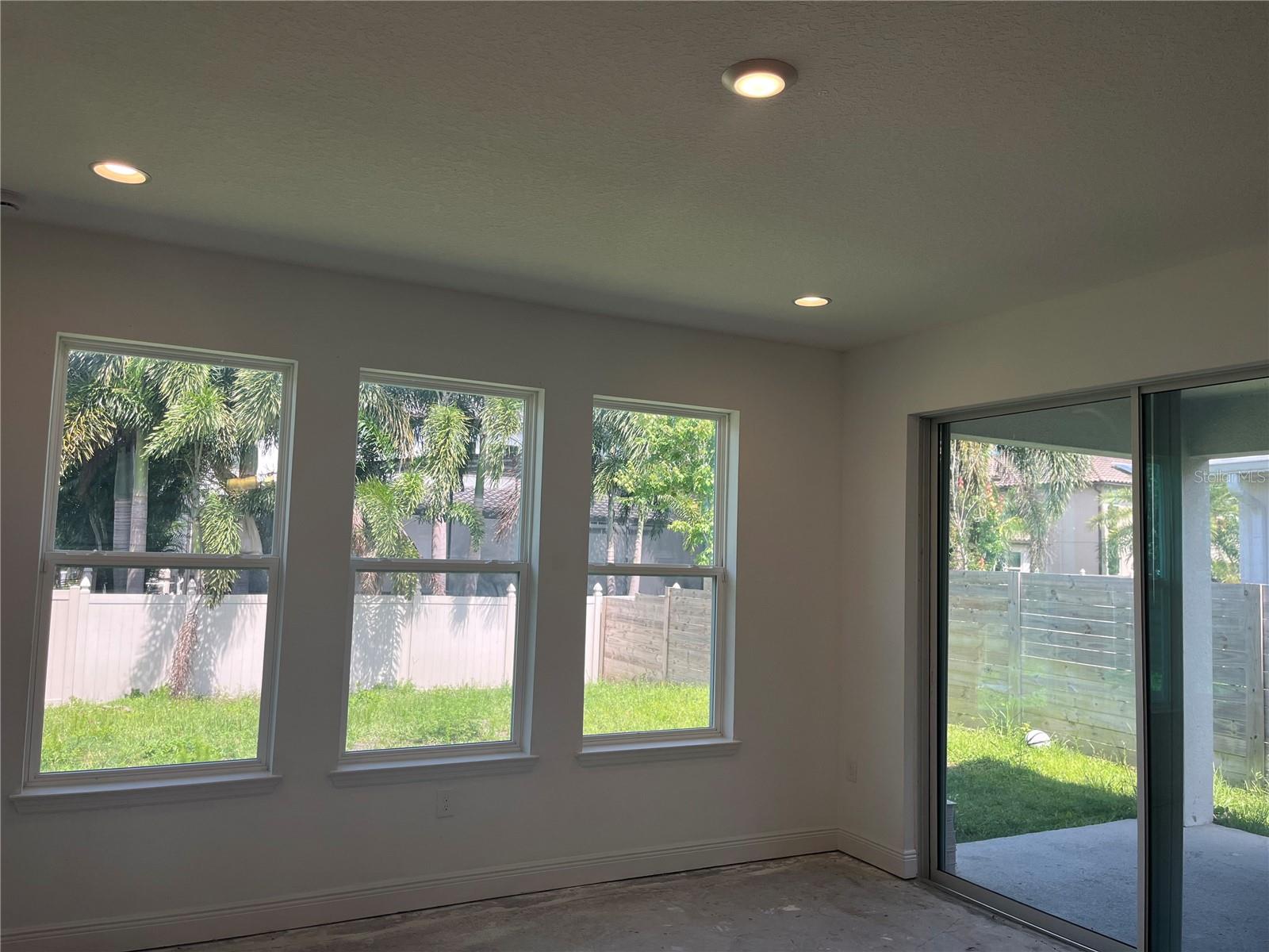 Image 9 of 26 For 14741 Milfoil Avenue