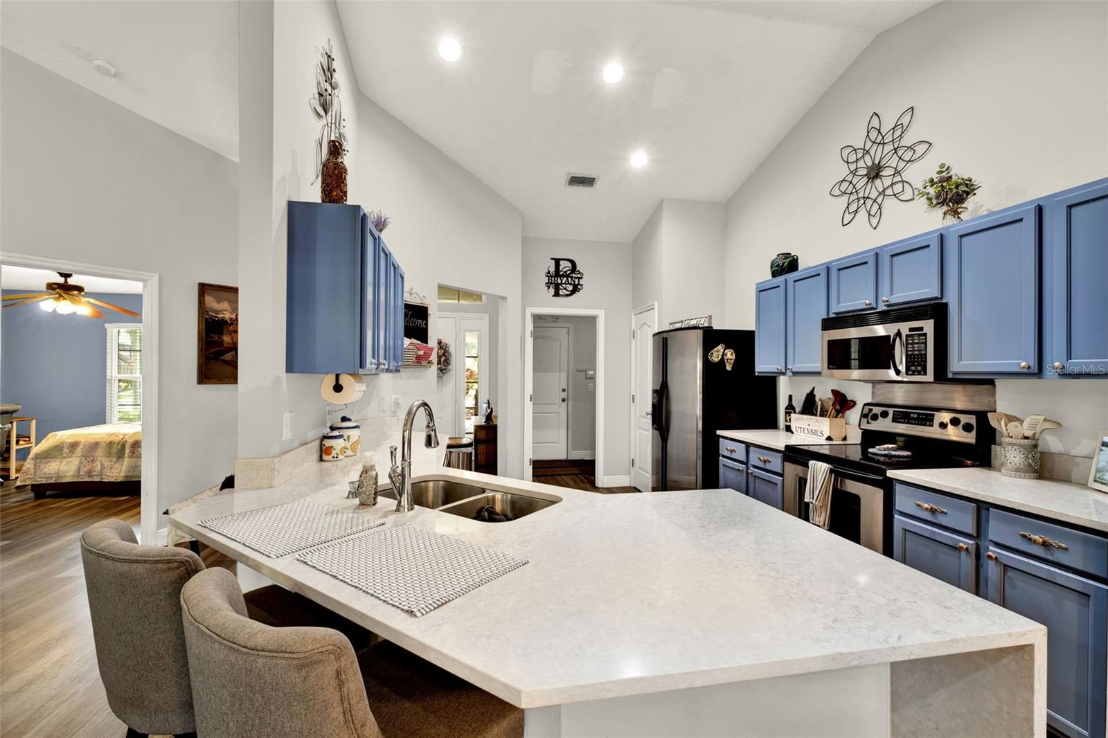 Image 16 of 44 For 1608 Victoria Way