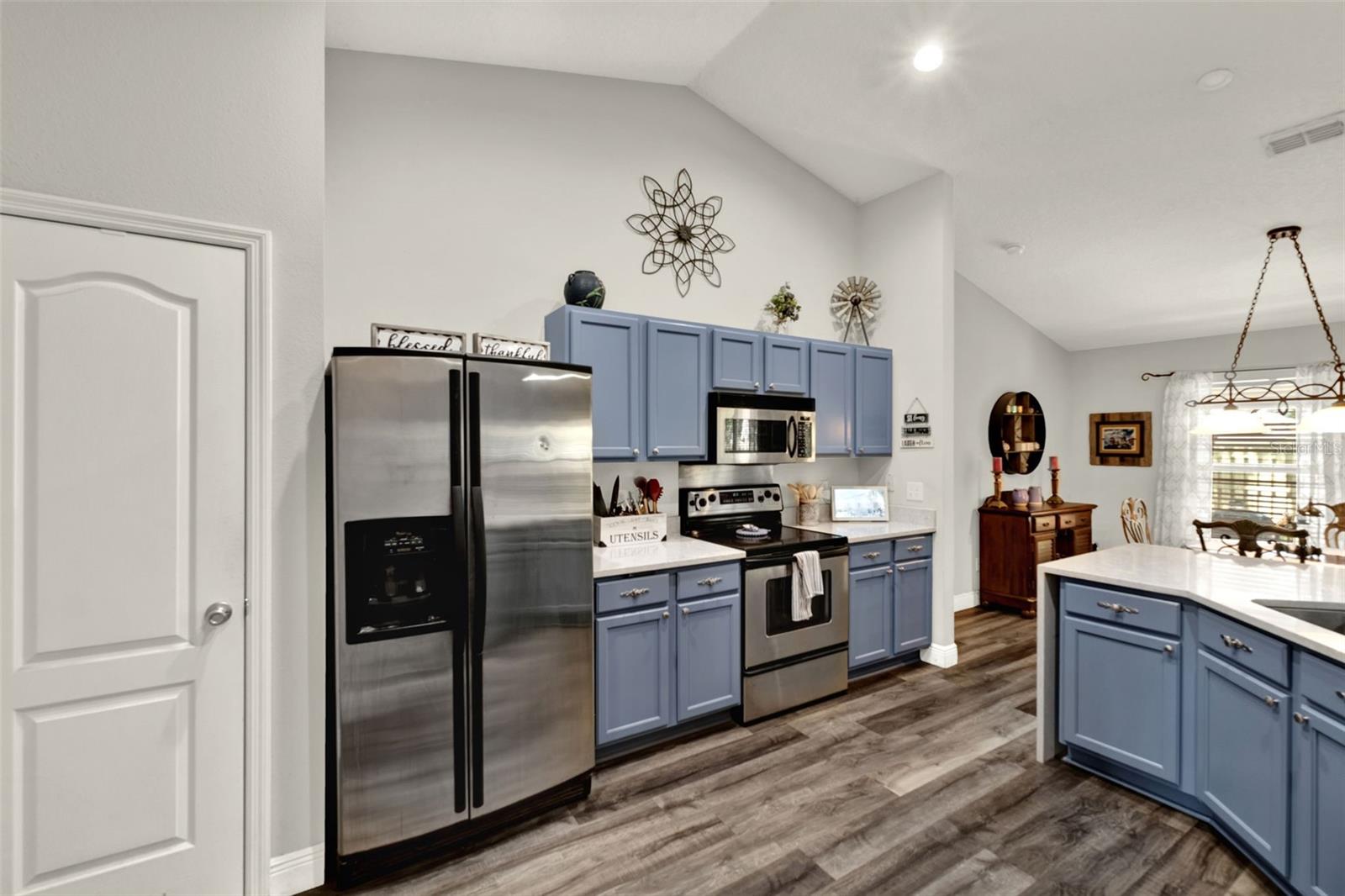 Image 18 of 44 For 1608 Victoria Way