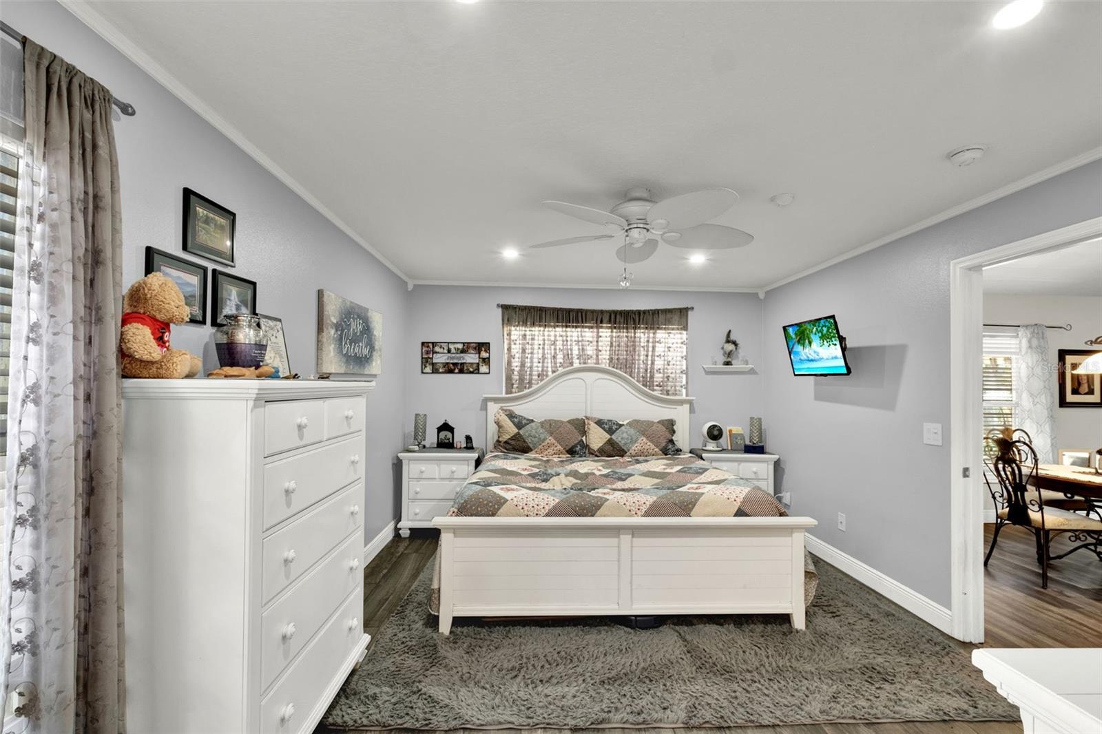 Image 21 of 44 For 1608 Victoria Way