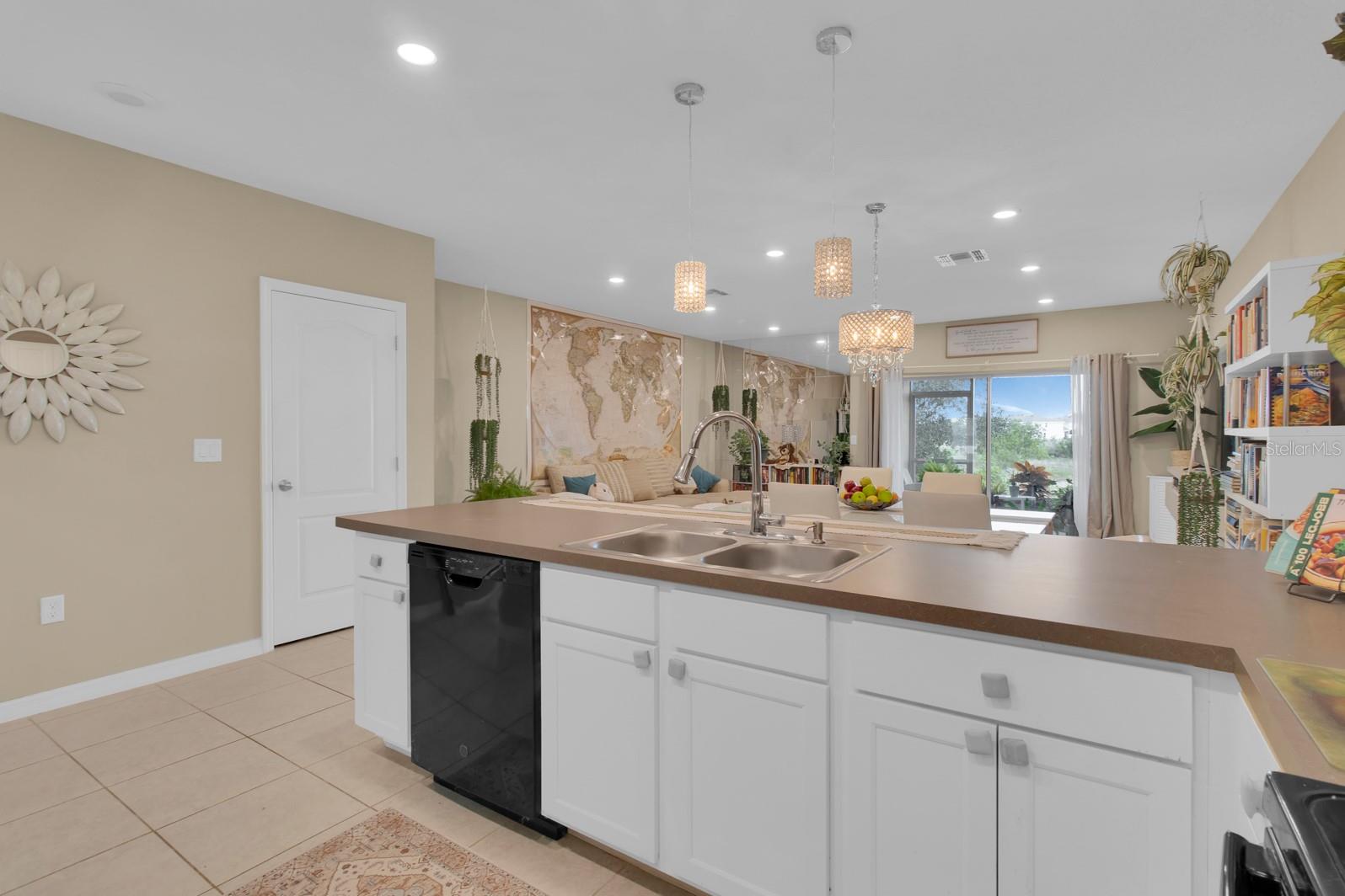 Image 15 of 40 For 316 Primrose Drive