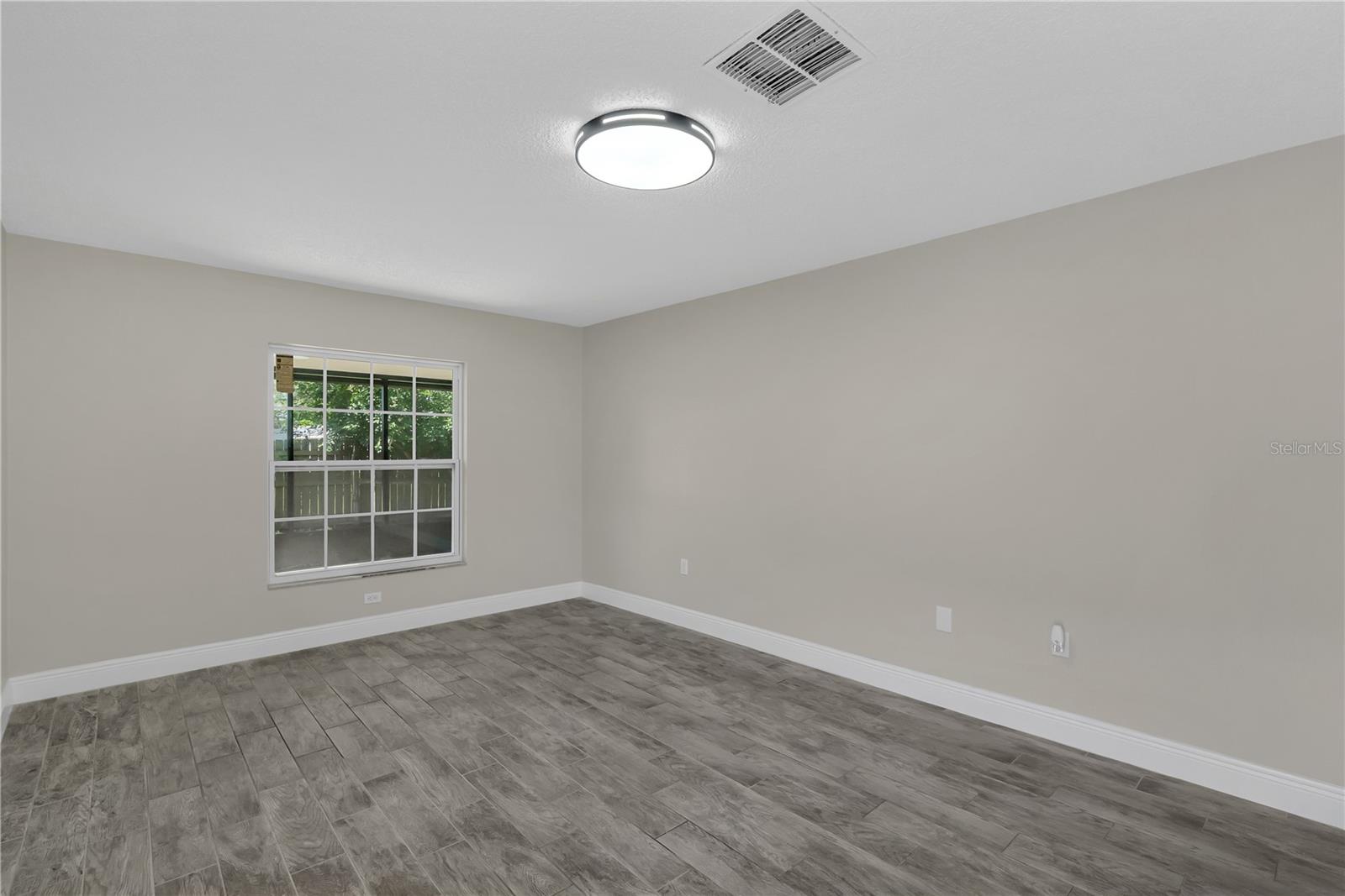 Image 16 of 40 For 2028 Donegan Place