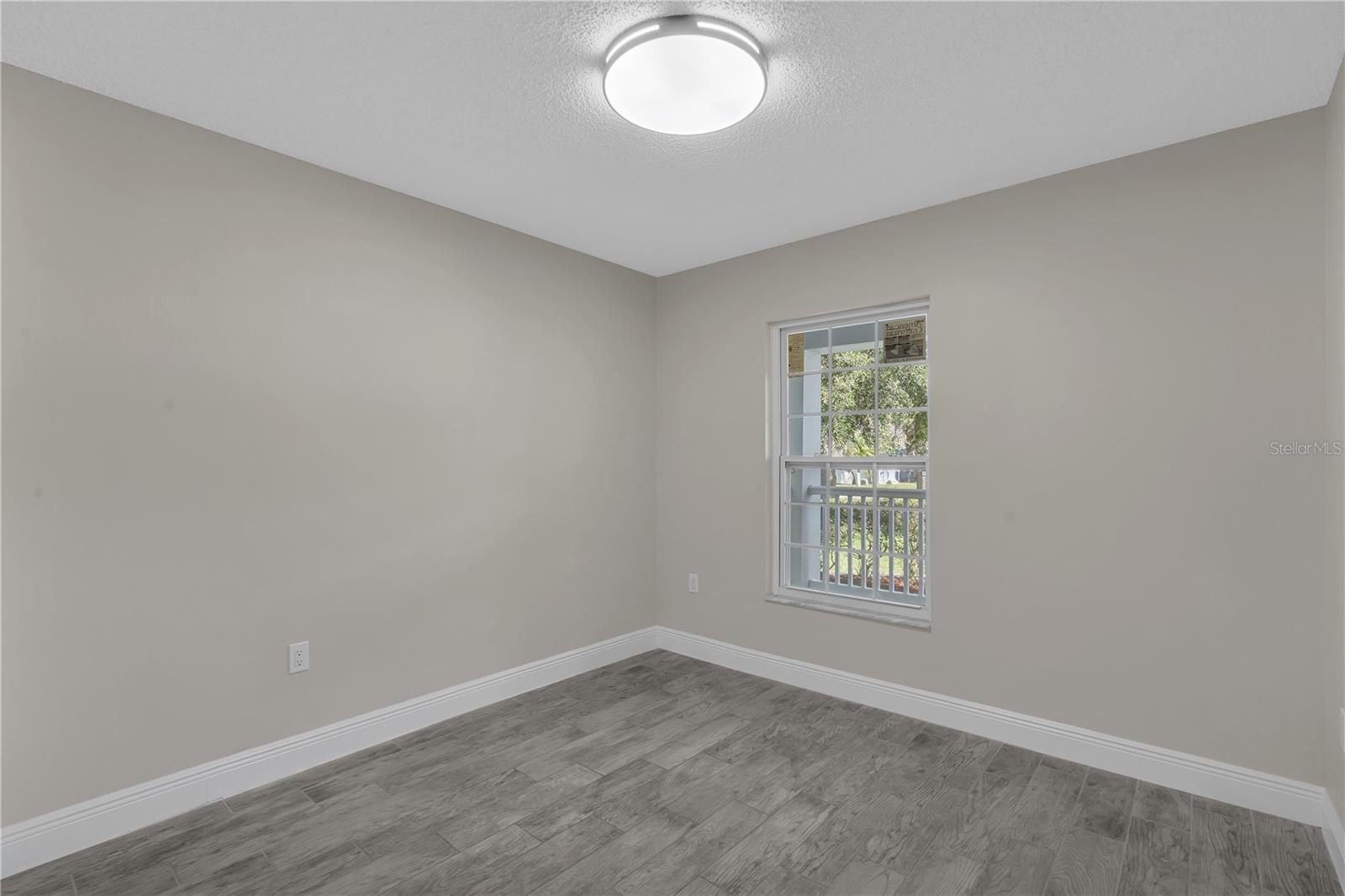 Image 20 of 40 For 2028 Donegan Place
