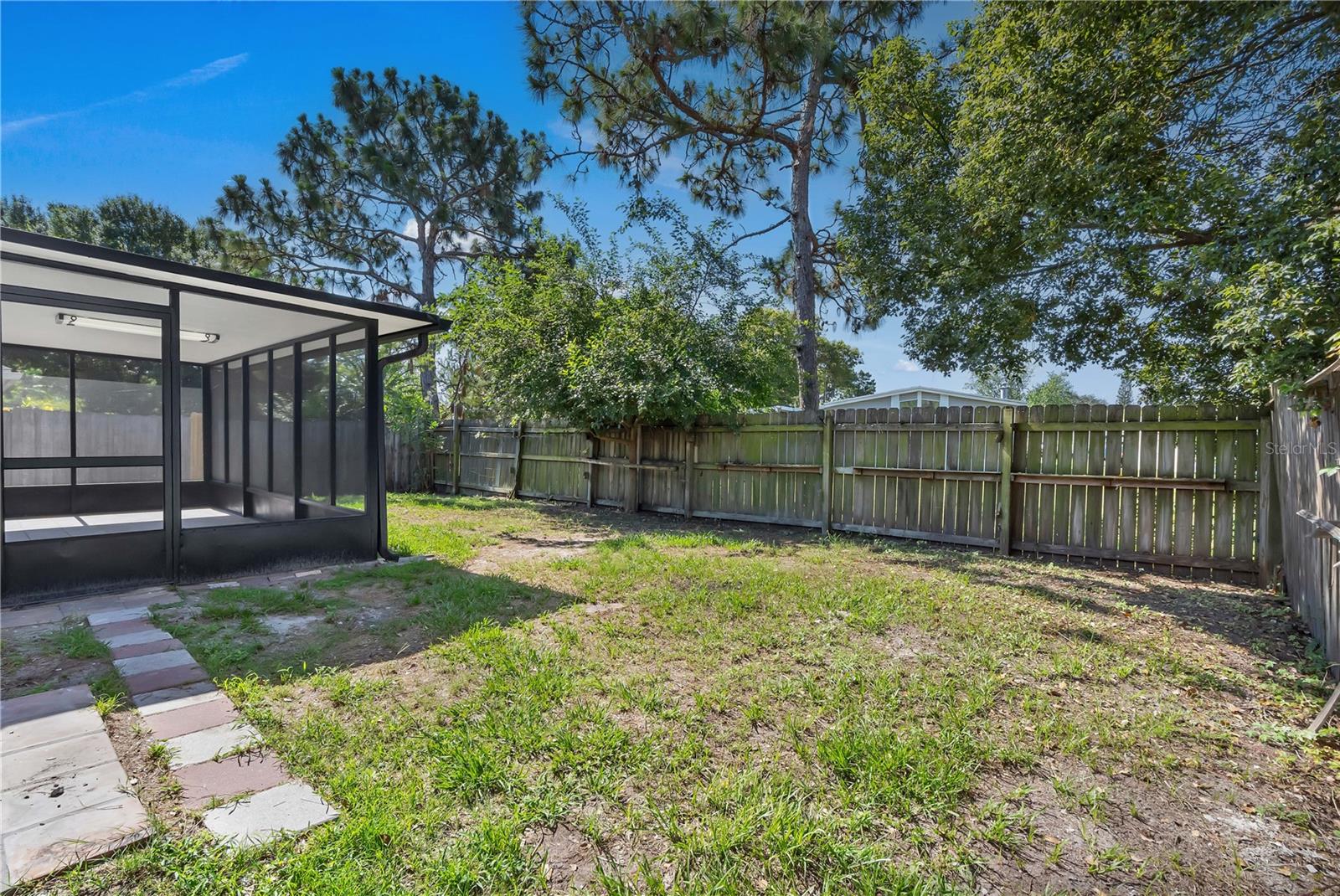 Image 31 of 40 For 2028 Donegan Place