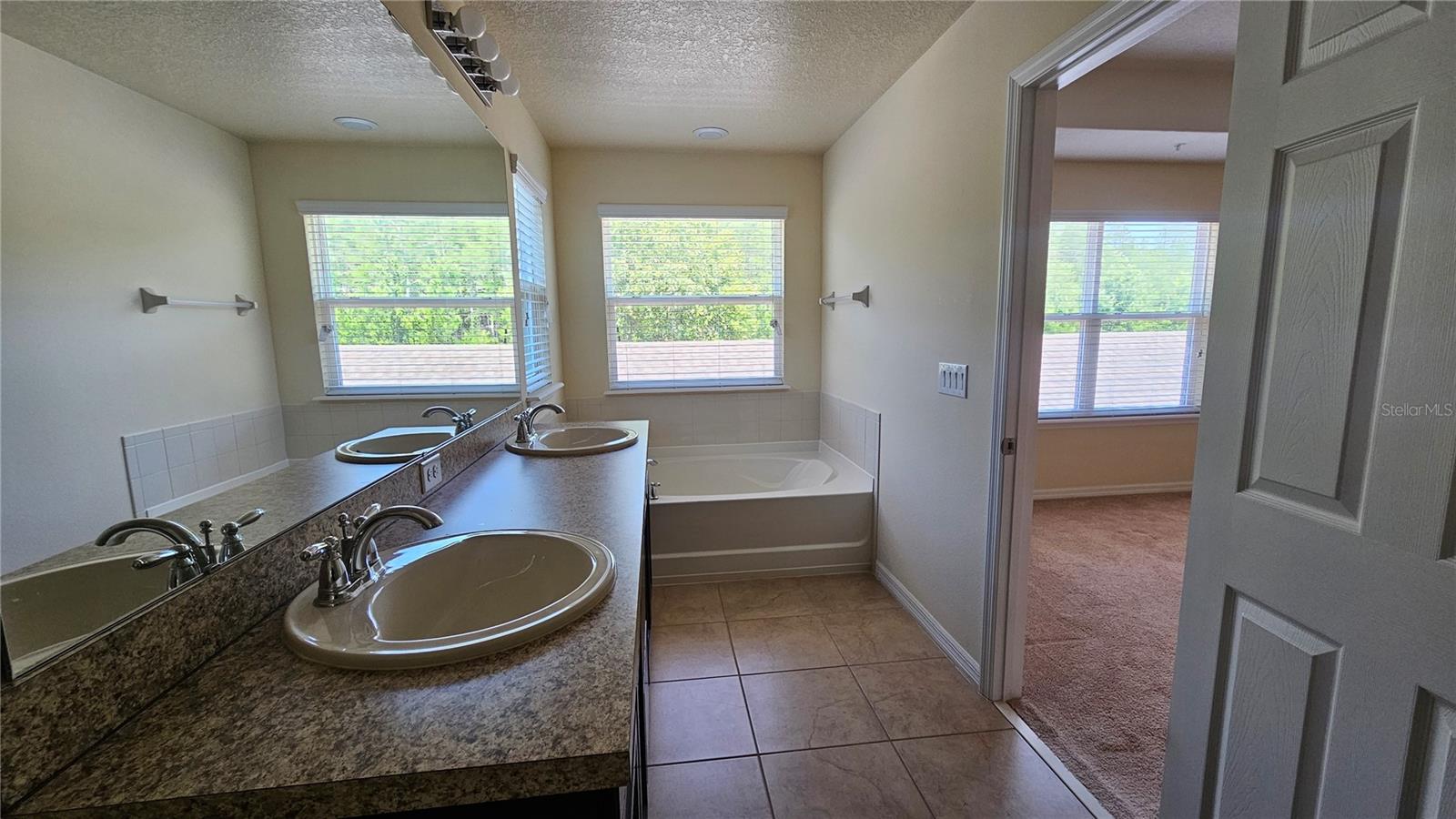 Image 6 of 17 For 8955 Hildreth Avenue