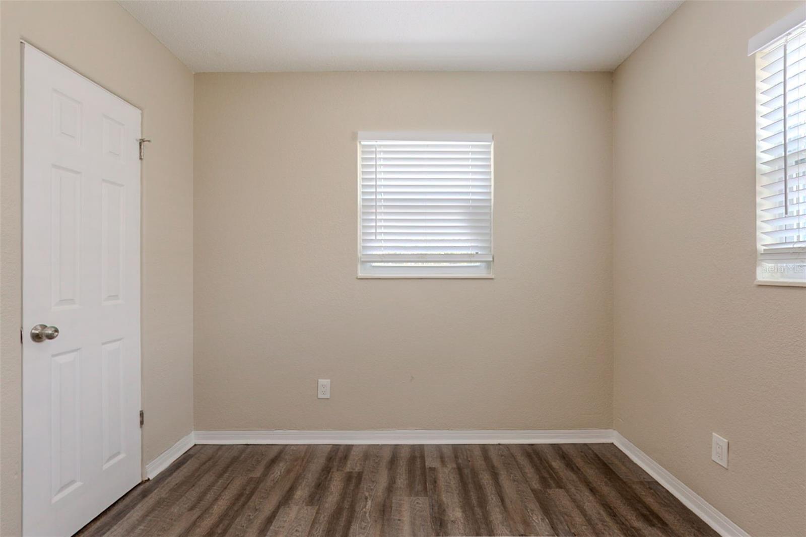 Image 11 of 30 For 4111 13th Avenue S