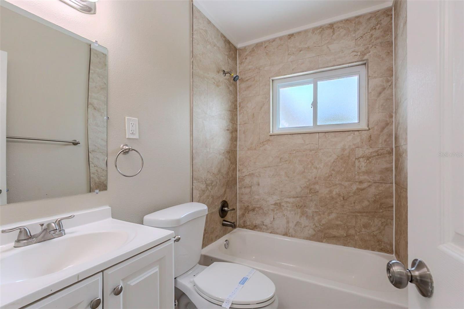 Image 14 of 30 For 4111 13th Avenue S