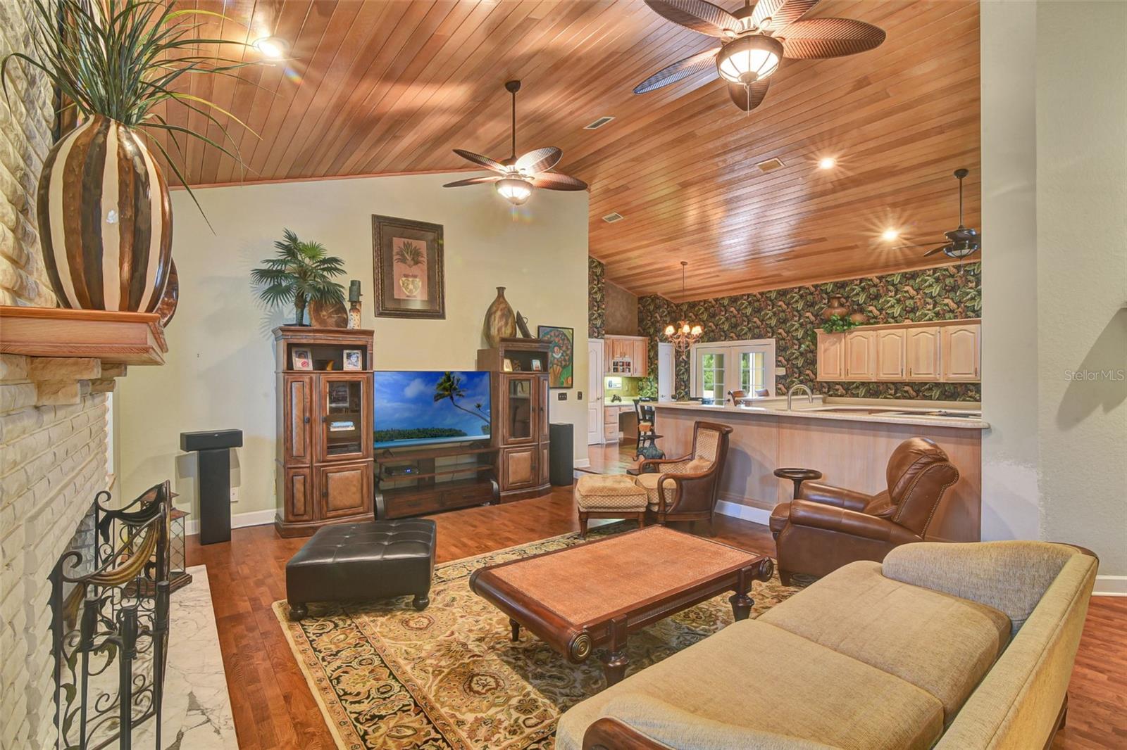 Image 18 of 56 For 8713 Bay Drive