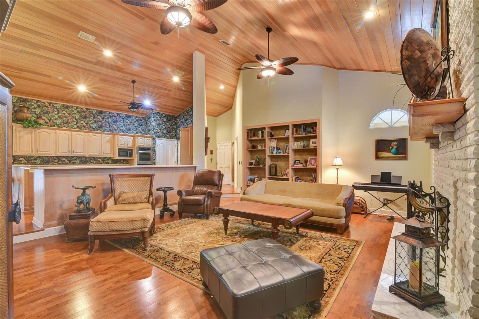 Image 19 of 56 For 8713 Bay Drive