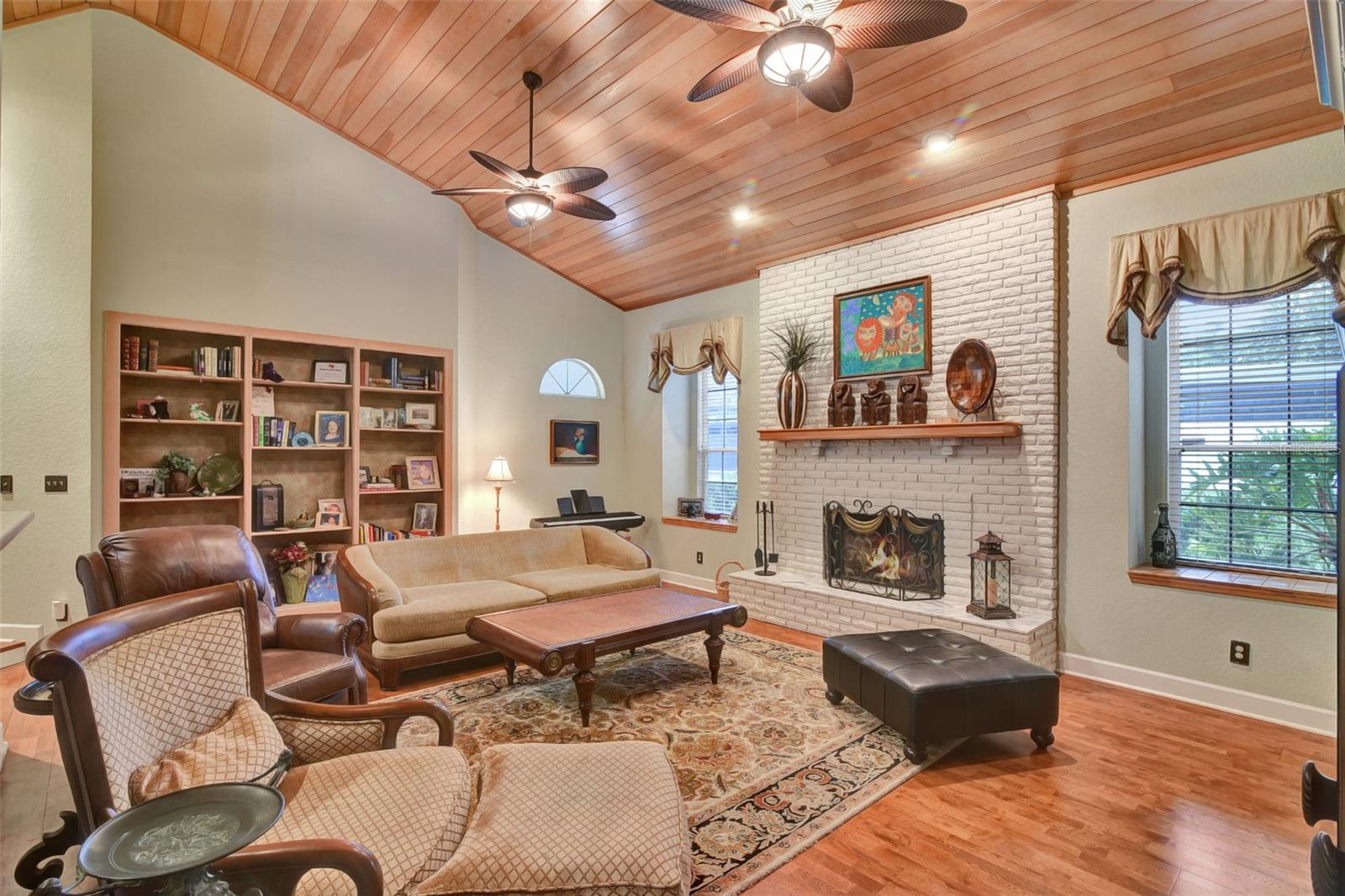 Image 20 of 56 For 8713 Bay Drive