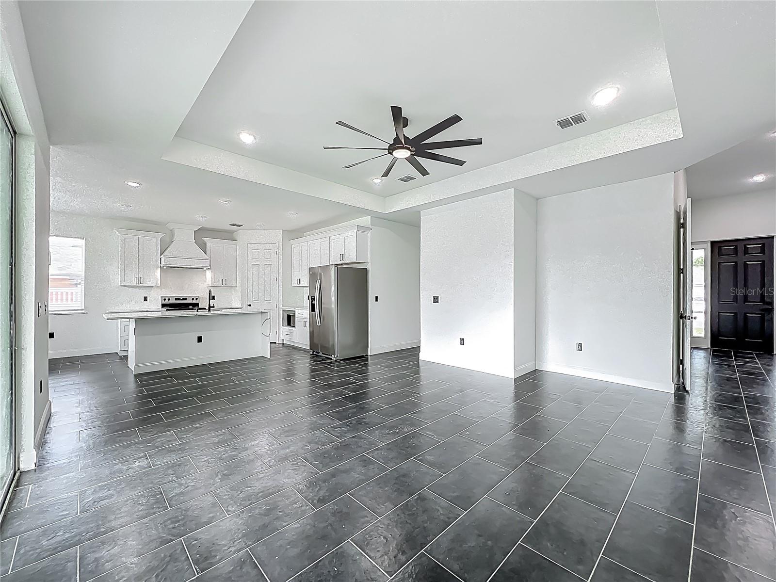 Image 23 of 64 For 2668 Princeton Avenue
