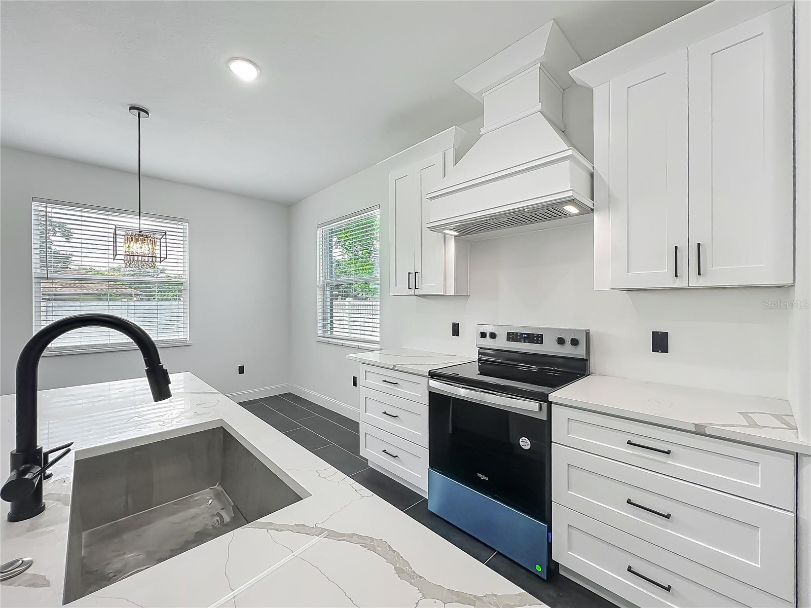 Image 27 of 64 For 2668 Princeton Avenue