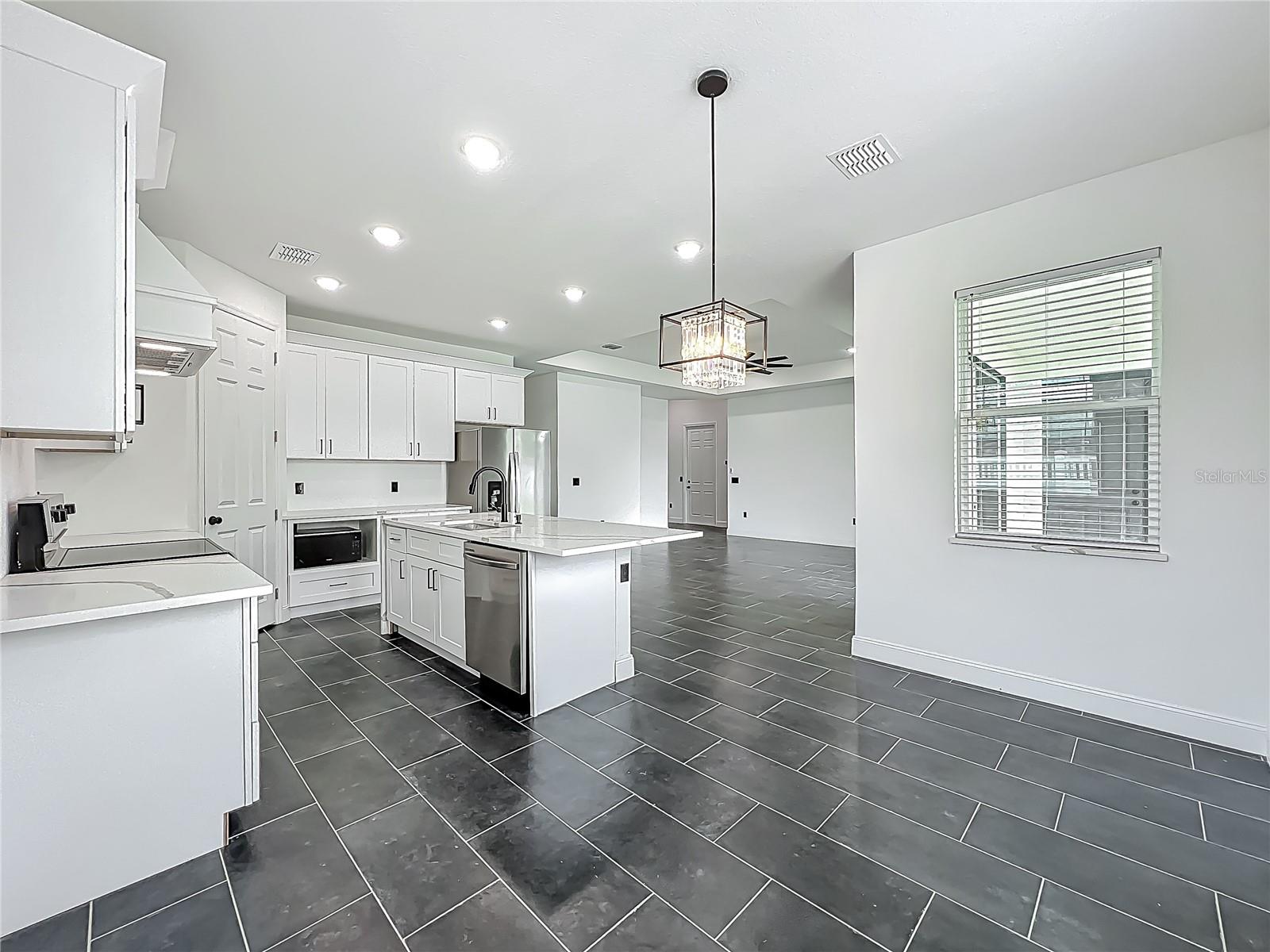Image 31 of 64 For 2668 Princeton Avenue
