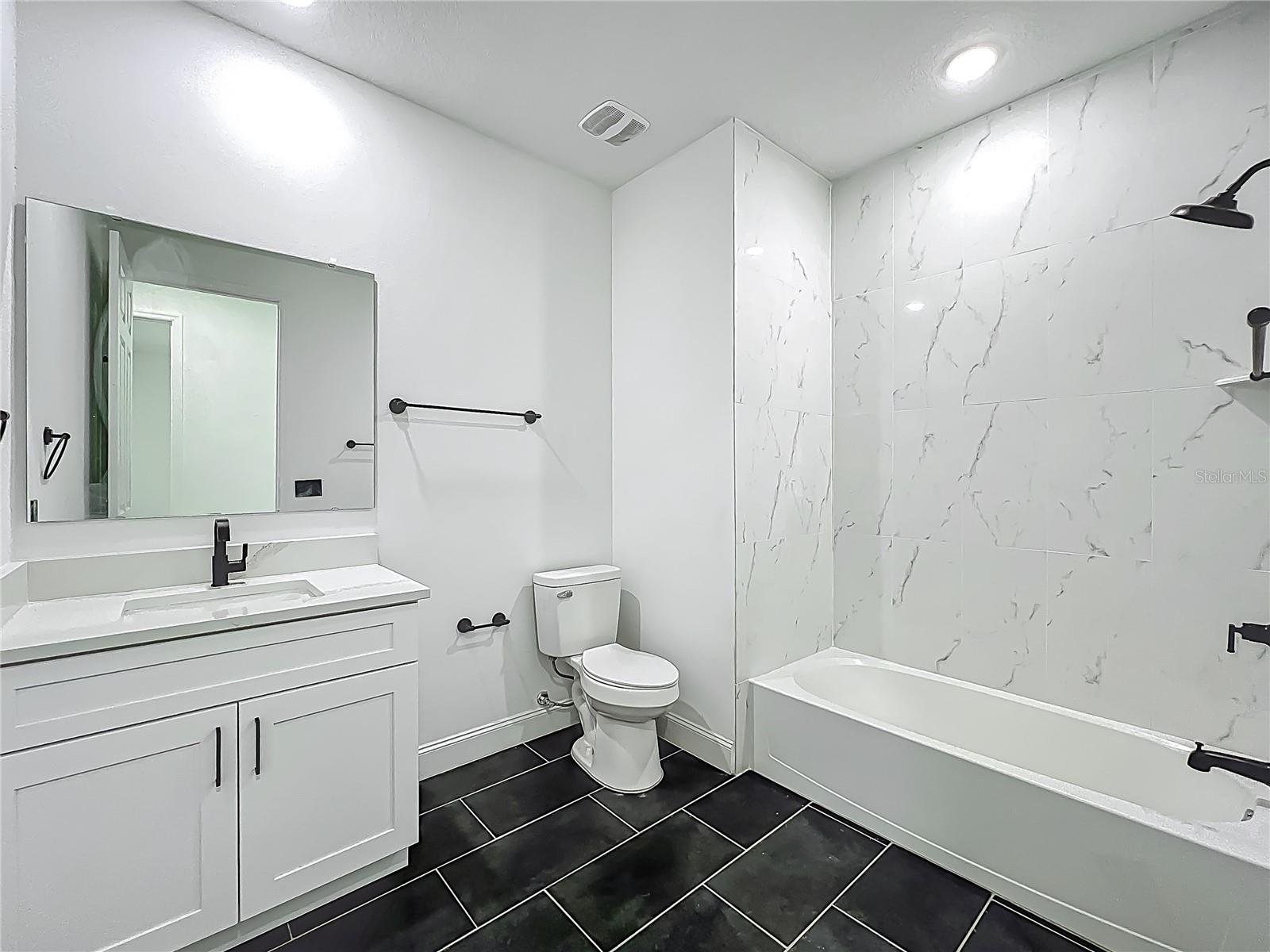 Image 38 of 64 For 2668 Princeton Avenue