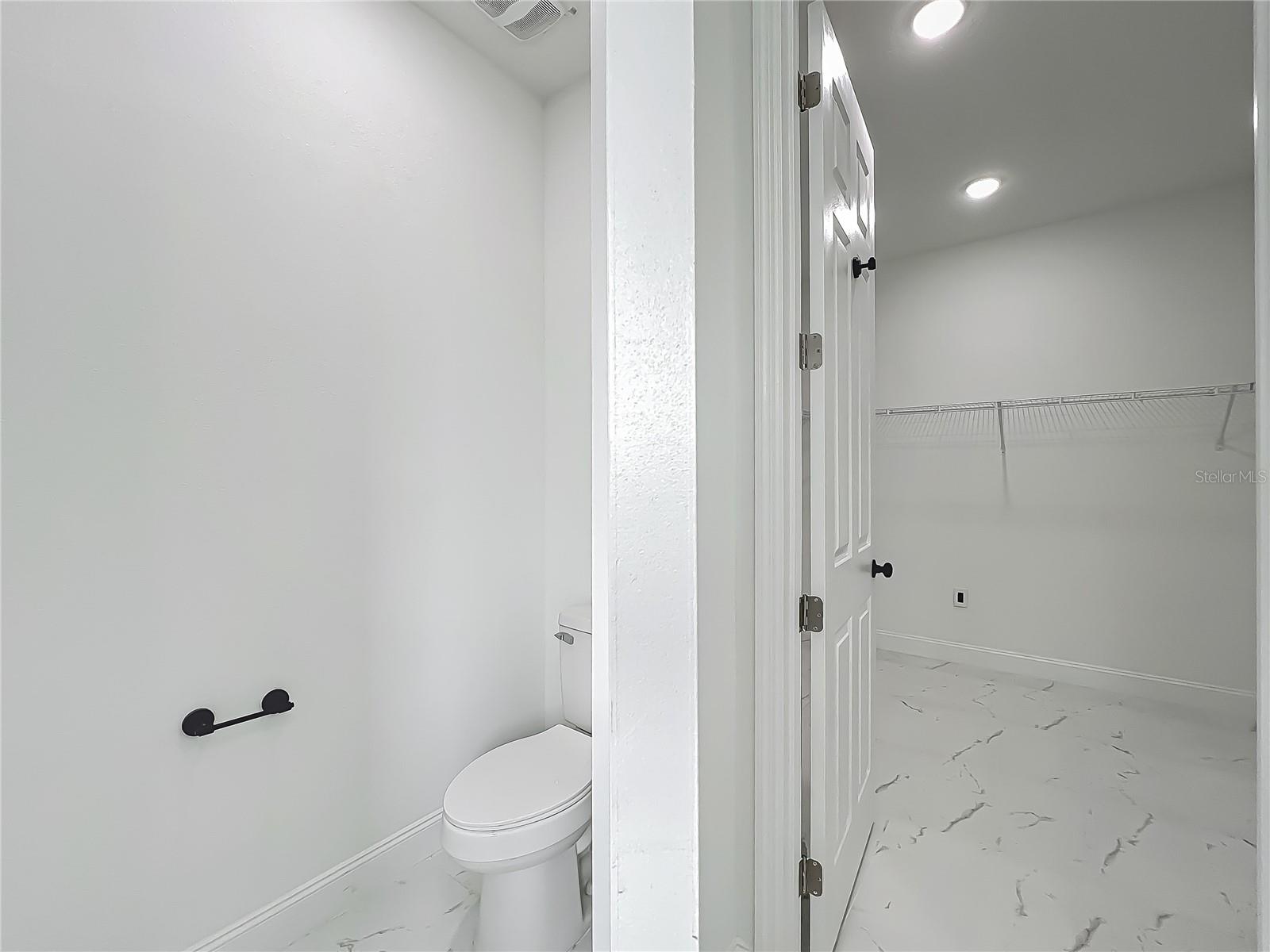 Image 47 of 64 For 2668 Princeton Avenue