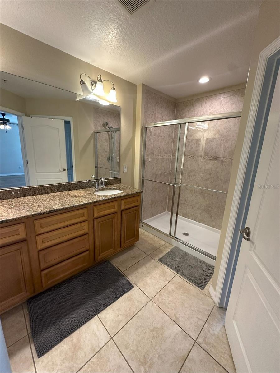Image 17 of 25 For 1122 Priory Circle