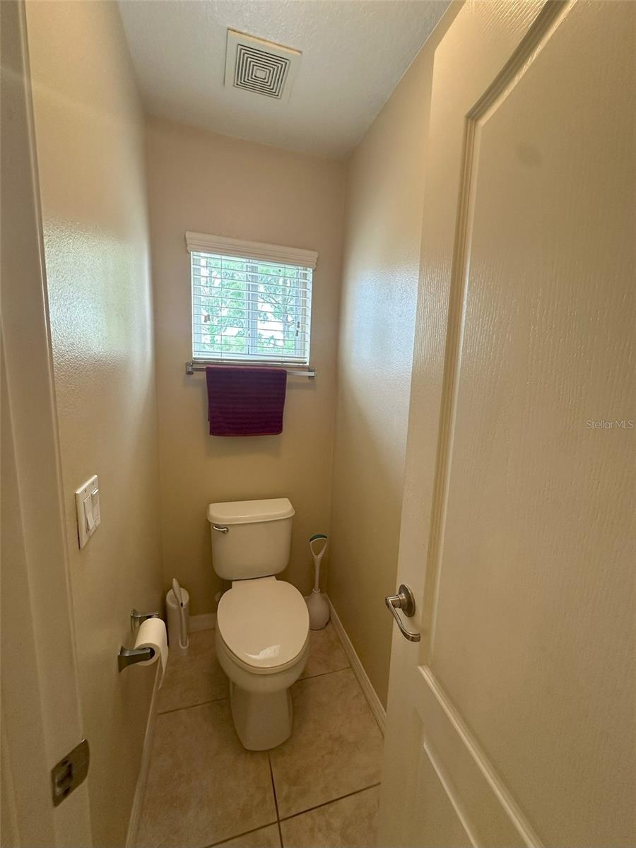 Image 18 of 25 For 1122 Priory Circle
