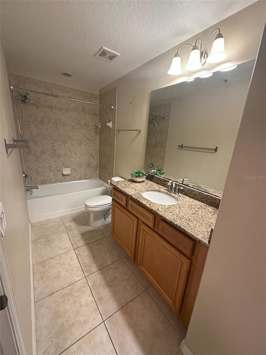 Image 20 of 25 For 1122 Priory Circle