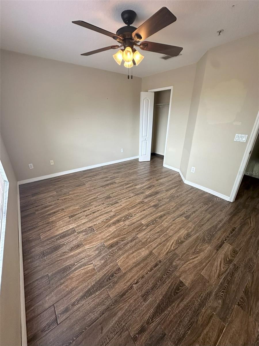 Image 21 of 25 For 1122 Priory Circle