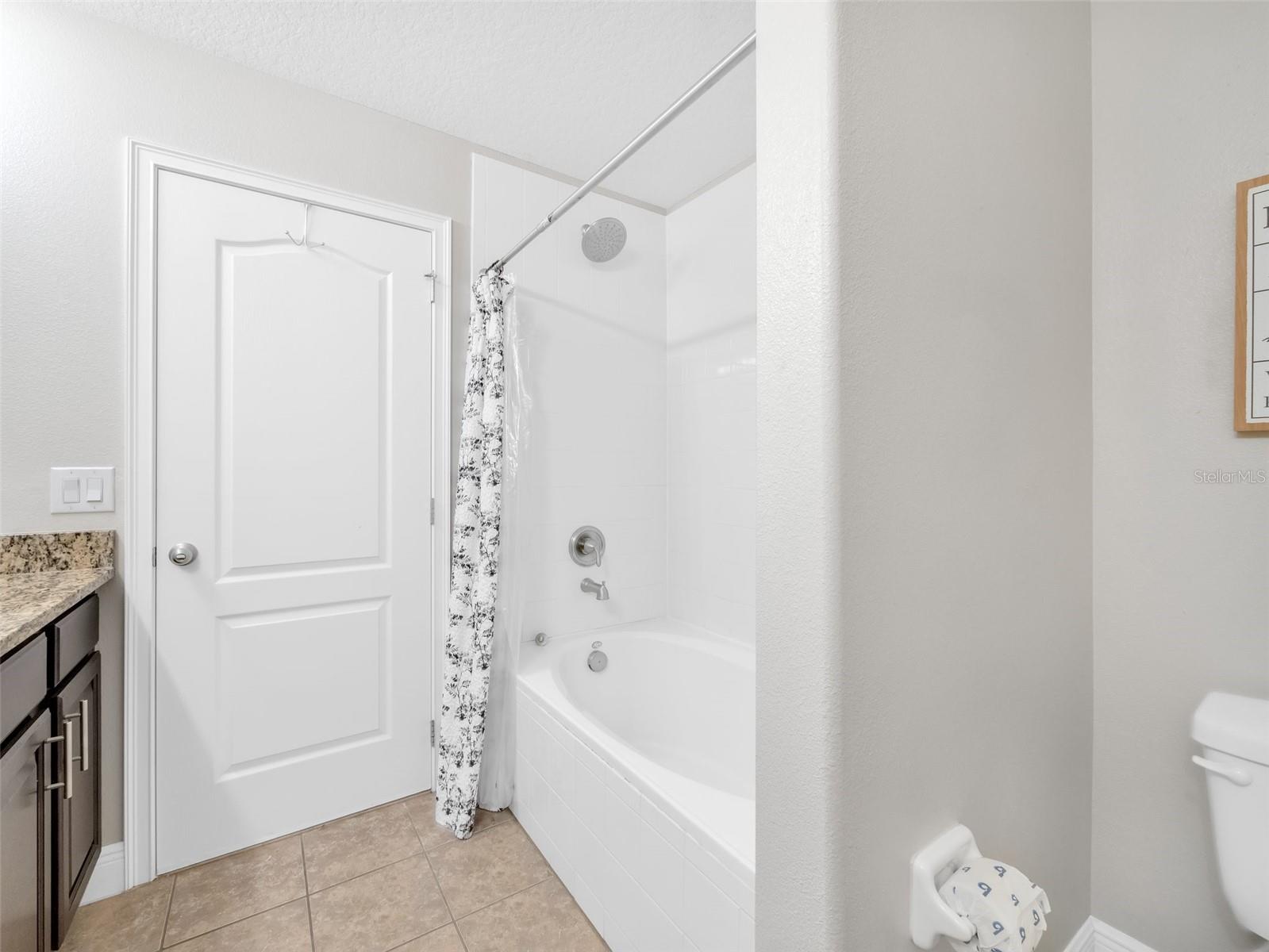 Image 24 of 56 For 8215 Roseville Boulevard