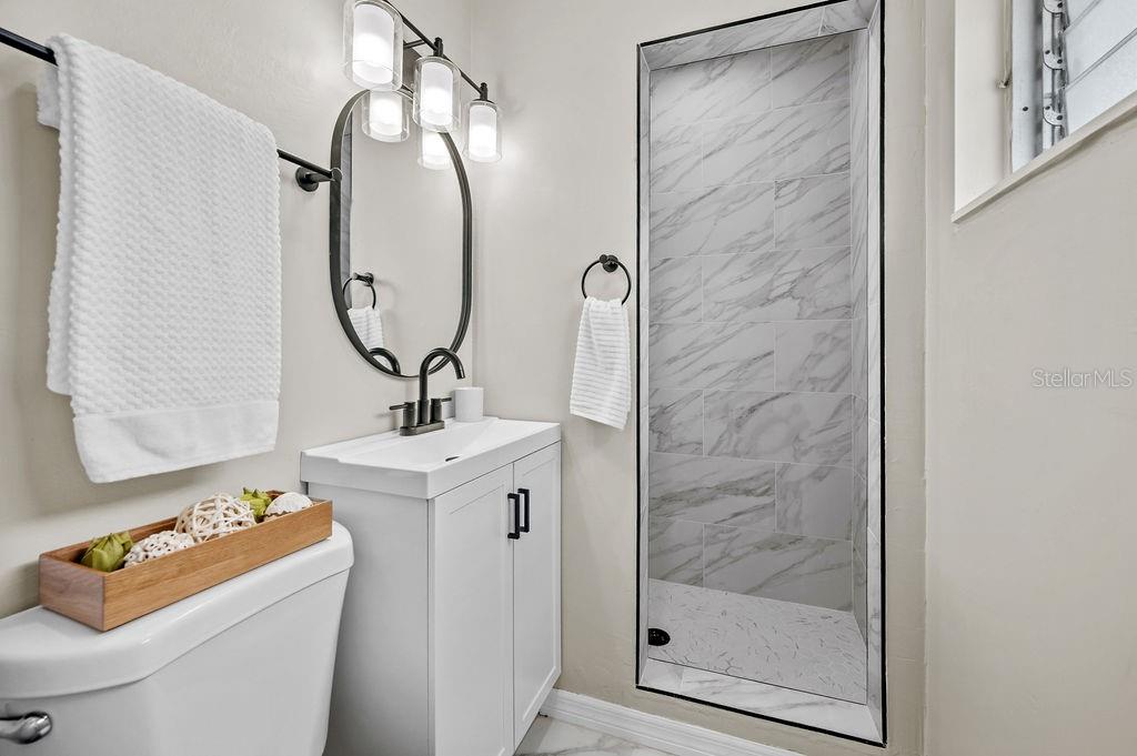 Image 17 of 25 For 5629 36th Avenue N