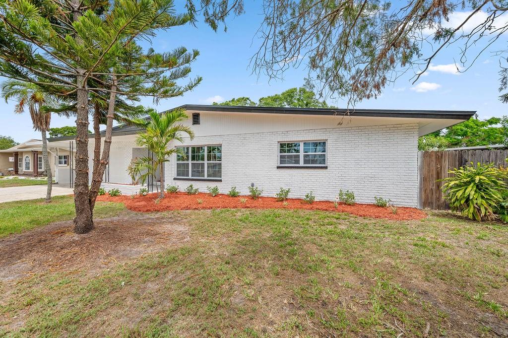 Image 25 of 25 For 5629 36th Avenue N