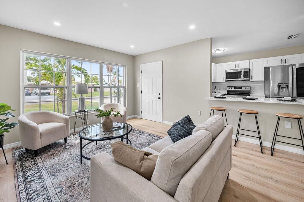 Image 4 of 25 For 5629 36th Avenue N