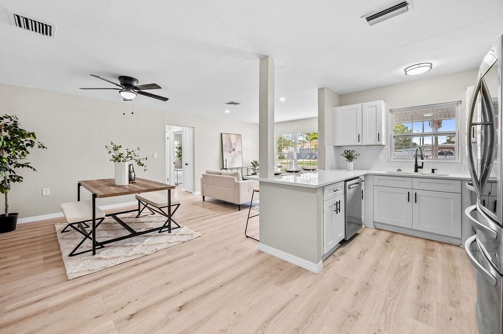 Image 7 of 25 For 5629 36th Avenue N