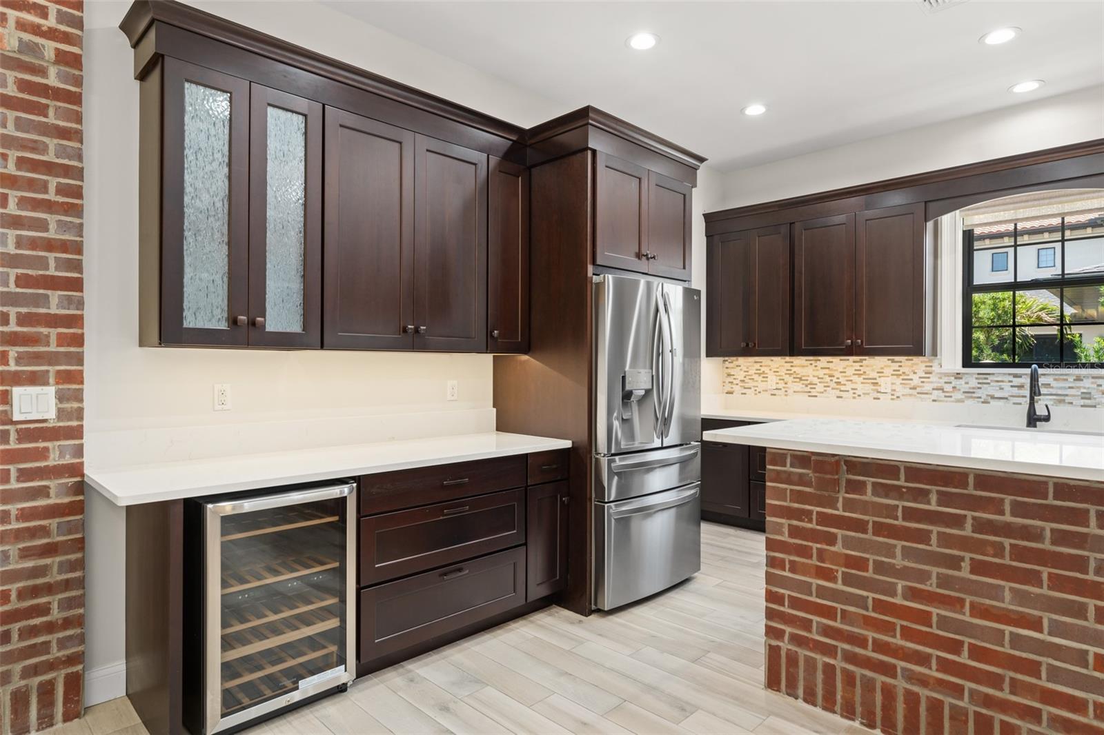 Listing photo id 13 for 1741 Palmer Avenue