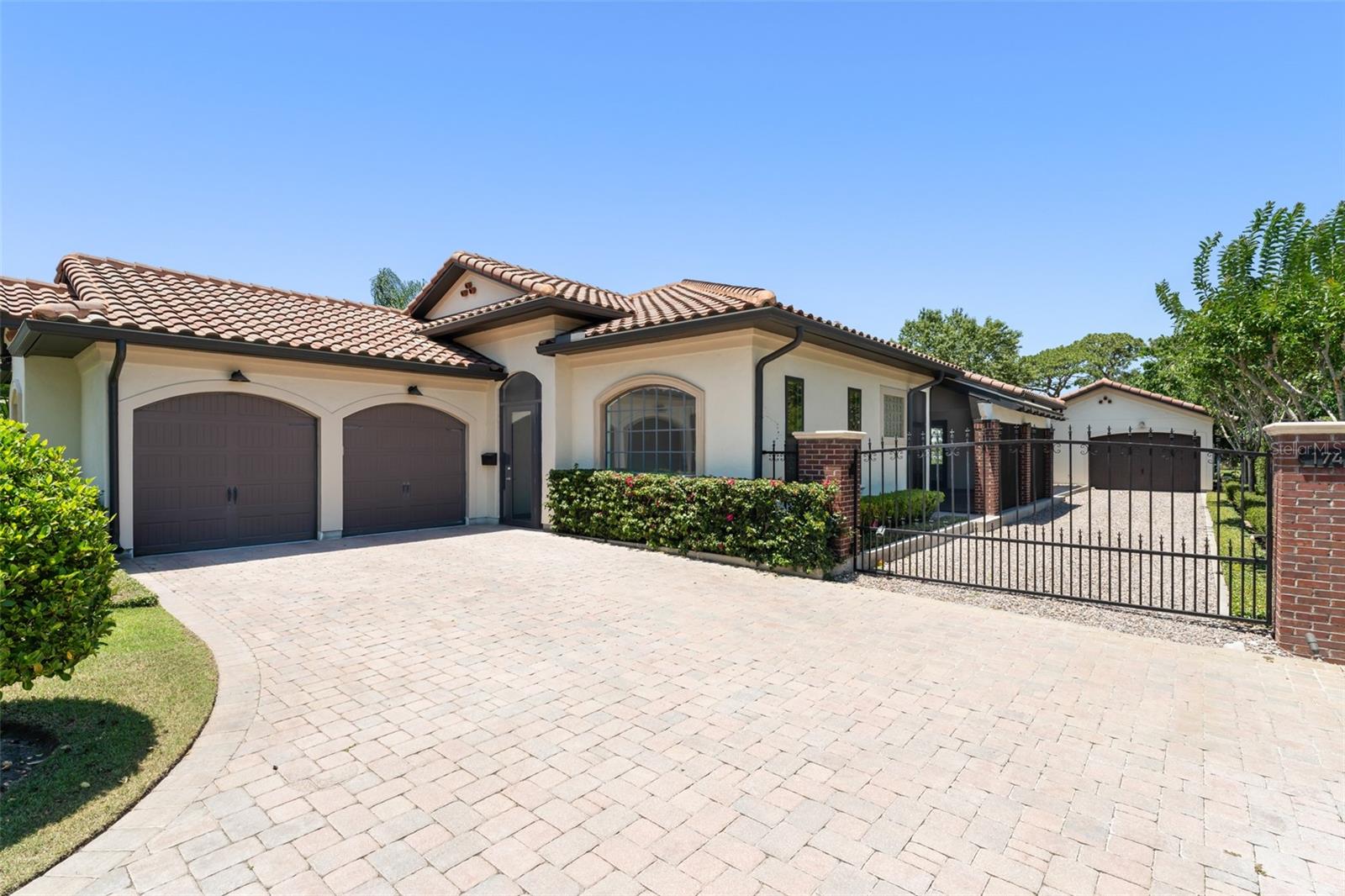 Listing photo id 1 for 1741 Palmer Avenue