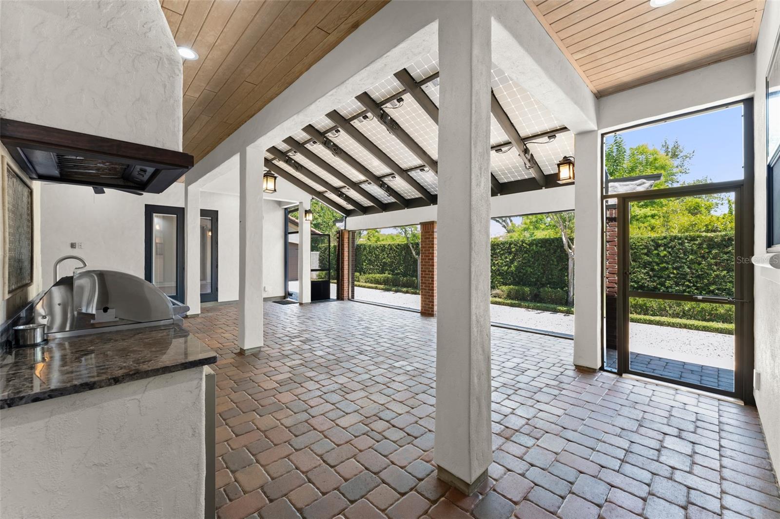 Listing photo id 5 for 1741 Palmer Avenue