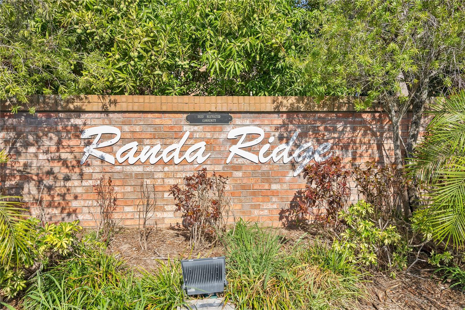 Image 31 of 37 For 321 Thomasdale Avenue