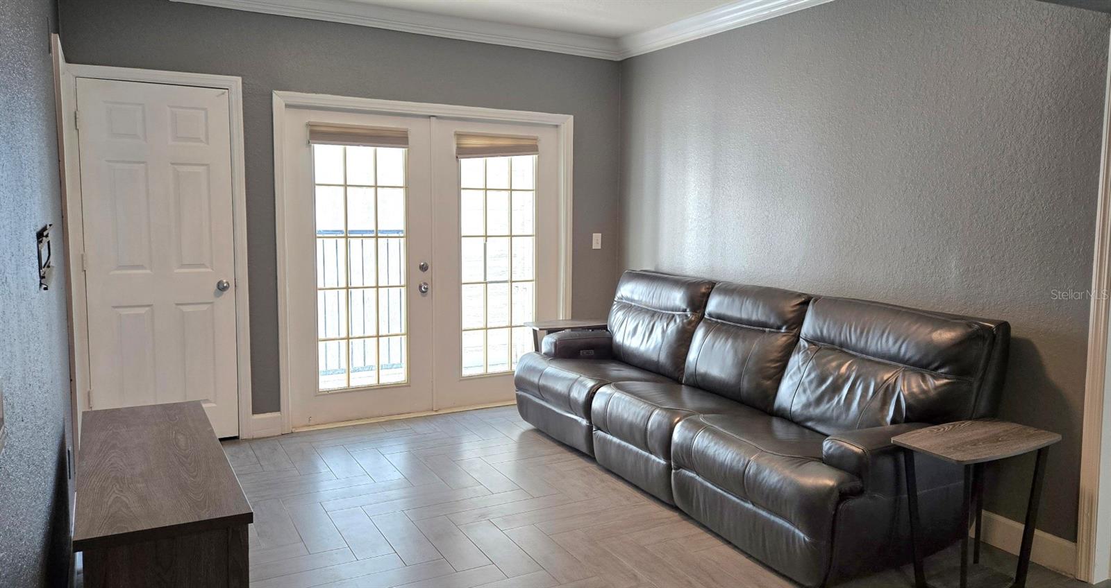 Image 5 of 26 For 204 South Street 4056