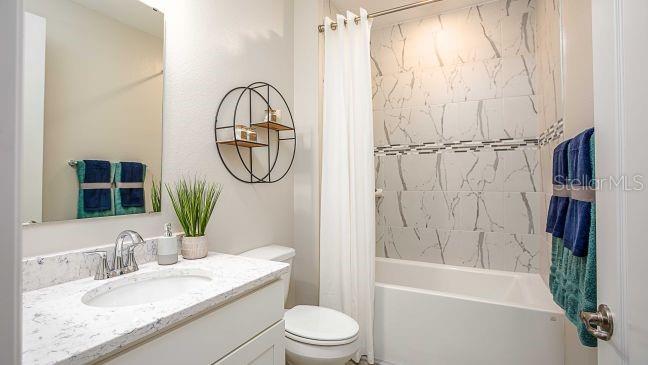 Image 15 of 21 For 74 Greentree Street