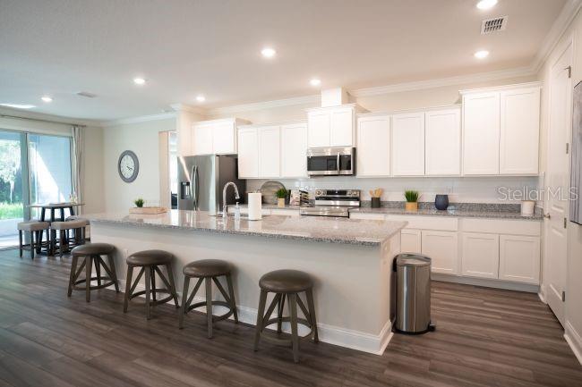 Image 3 of 21 For 74 Greentree Street