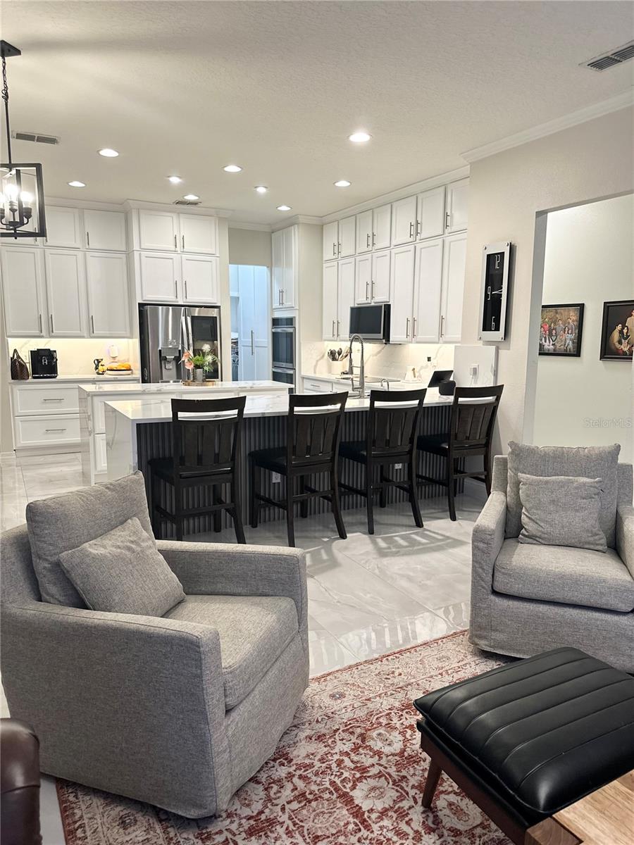 Image 12 of 50 For 6431 Chatham View Court