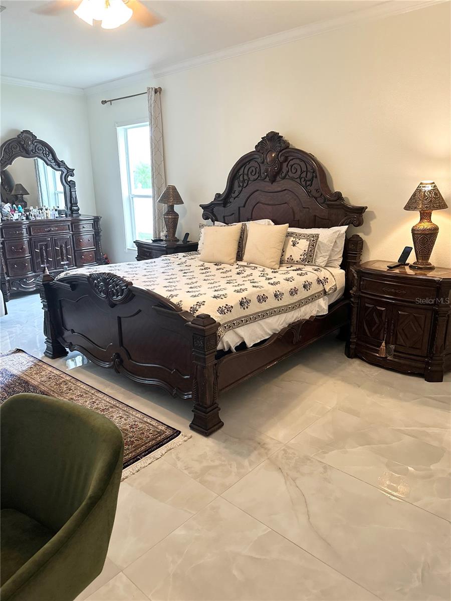 Image 15 of 50 For 6431 Chatham View Court